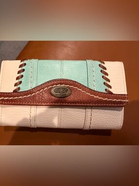 b.o.c. Mint, Brown & Cream Tri-Panel Leather Wallet
